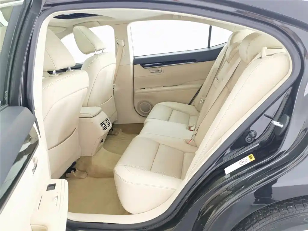 LEXUS ES 2014