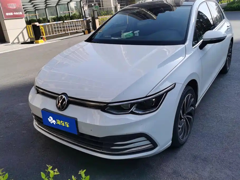 VOLKSWAGEN GOLF 2021