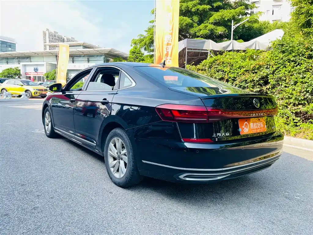VOLKSWAGEN PASSAT 2022