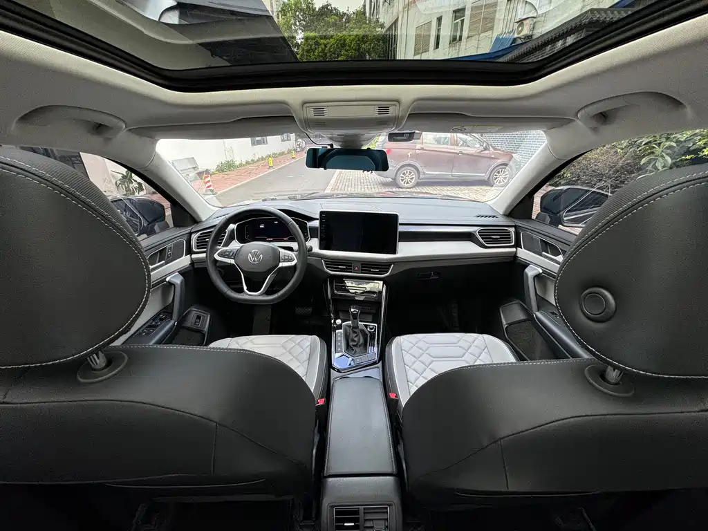 VOLKSWAGEN TAYRON 2023