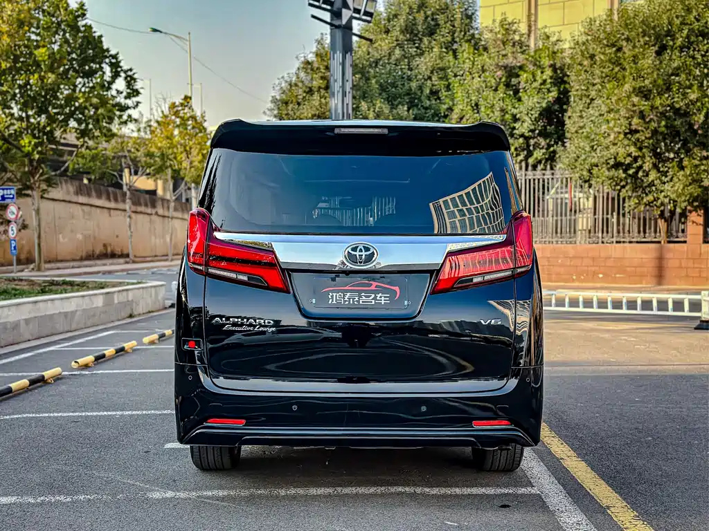 TOYOTA ALPHARD 2019