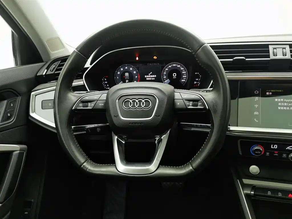 AUDI Q3 2019