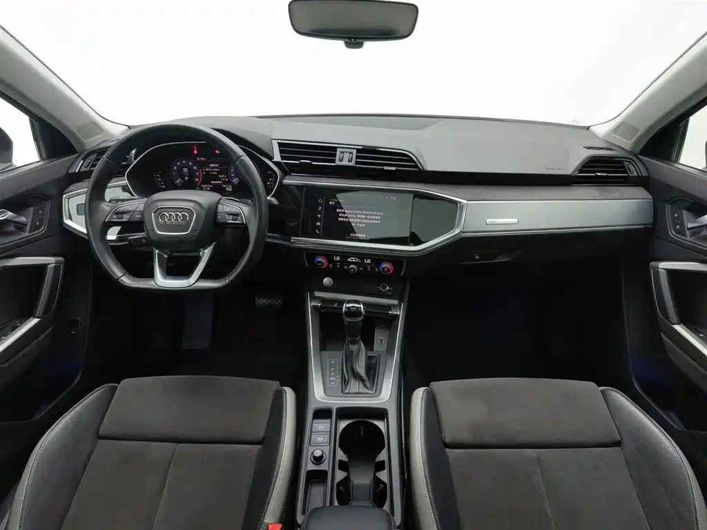 AUDI Q3 2019