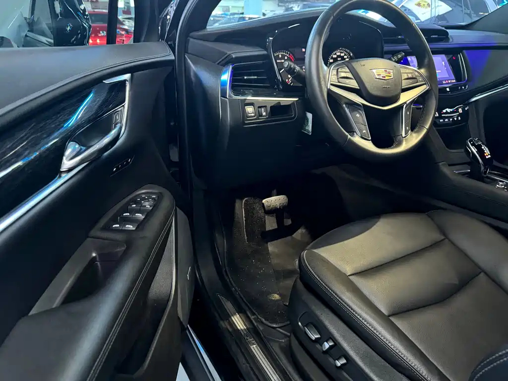 CADILLAC XT5 2023