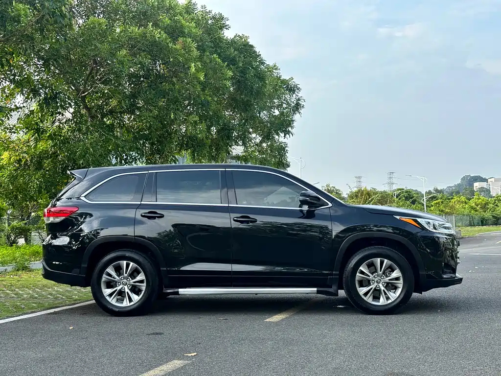 TOYOTA HIGHLANDER 2018