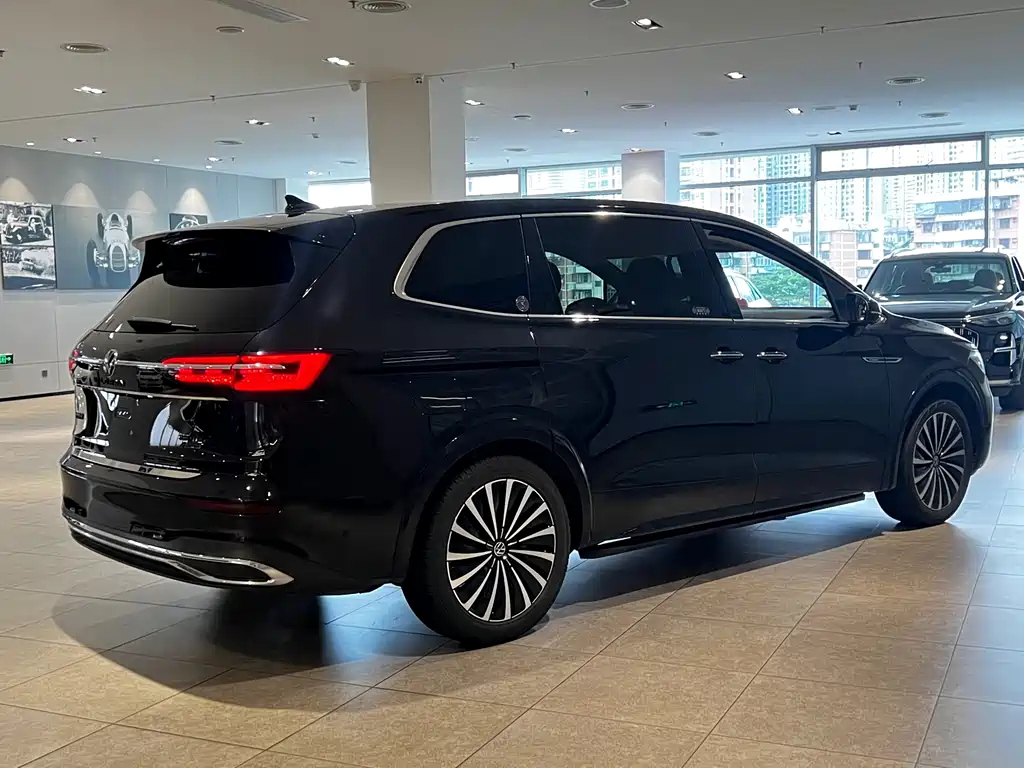 VOLKSWAGEN VILORAN 2022