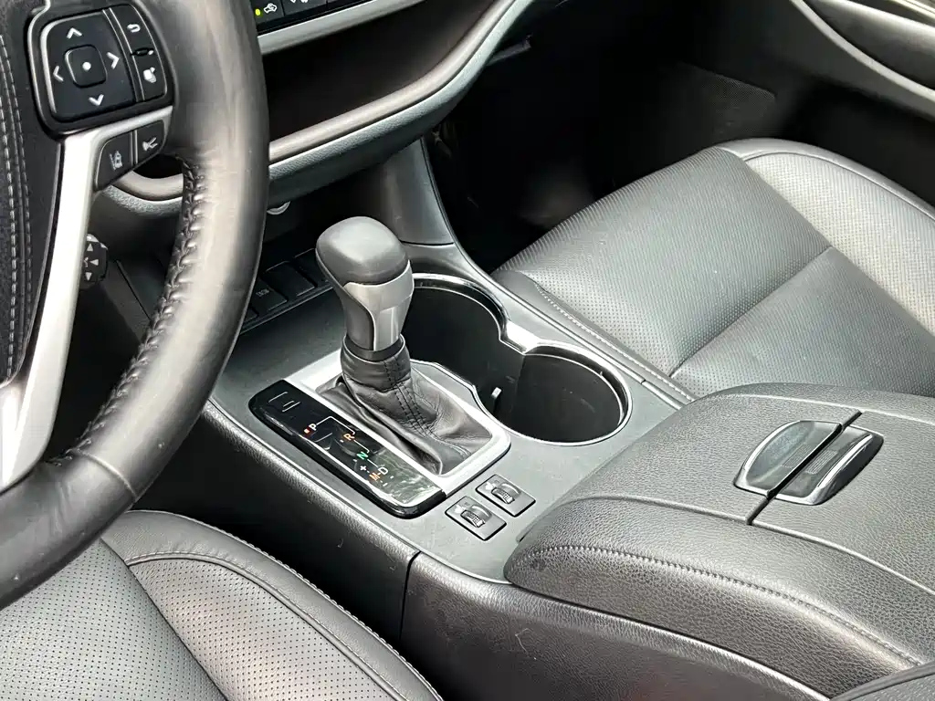 TOYOTA HIGHLANDER 2018