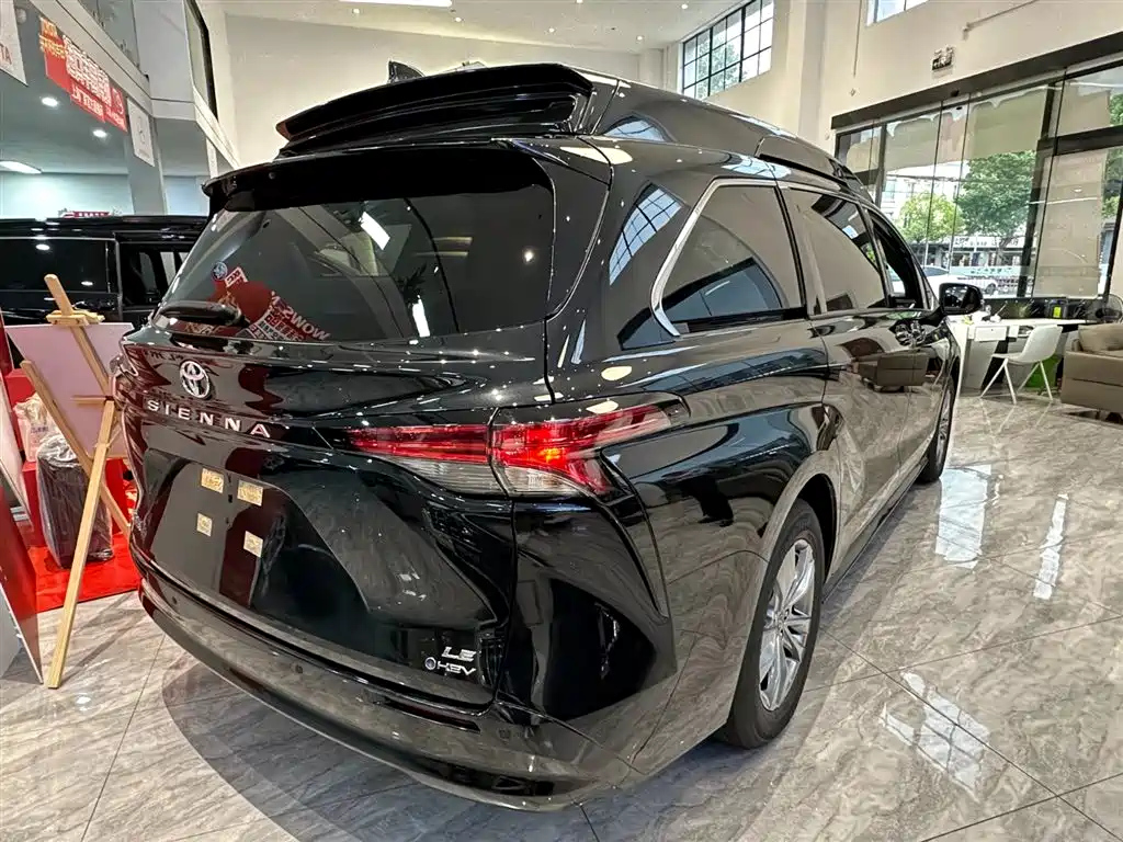 TOYOTA SIENNA SIENNA 2024