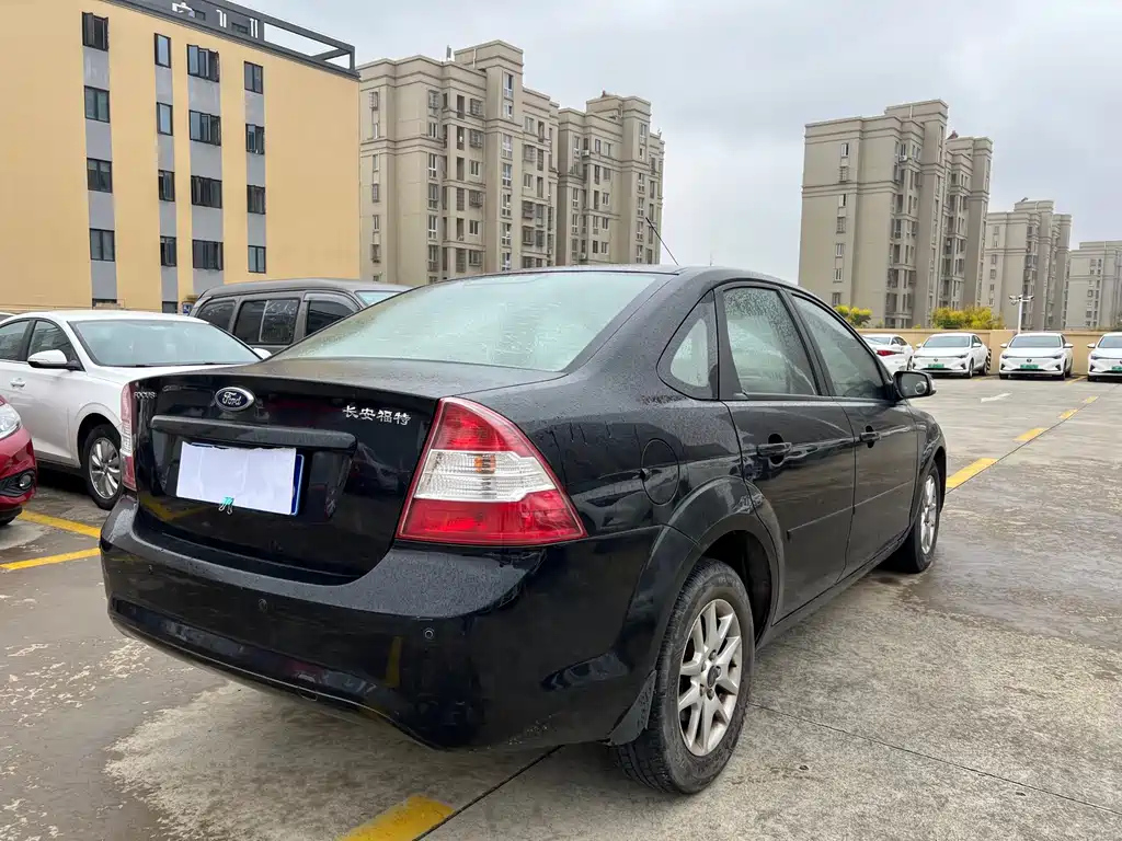 FORD FOCUS 2012