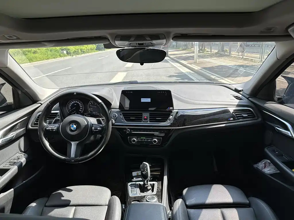 BMW 1-SERIES 2019