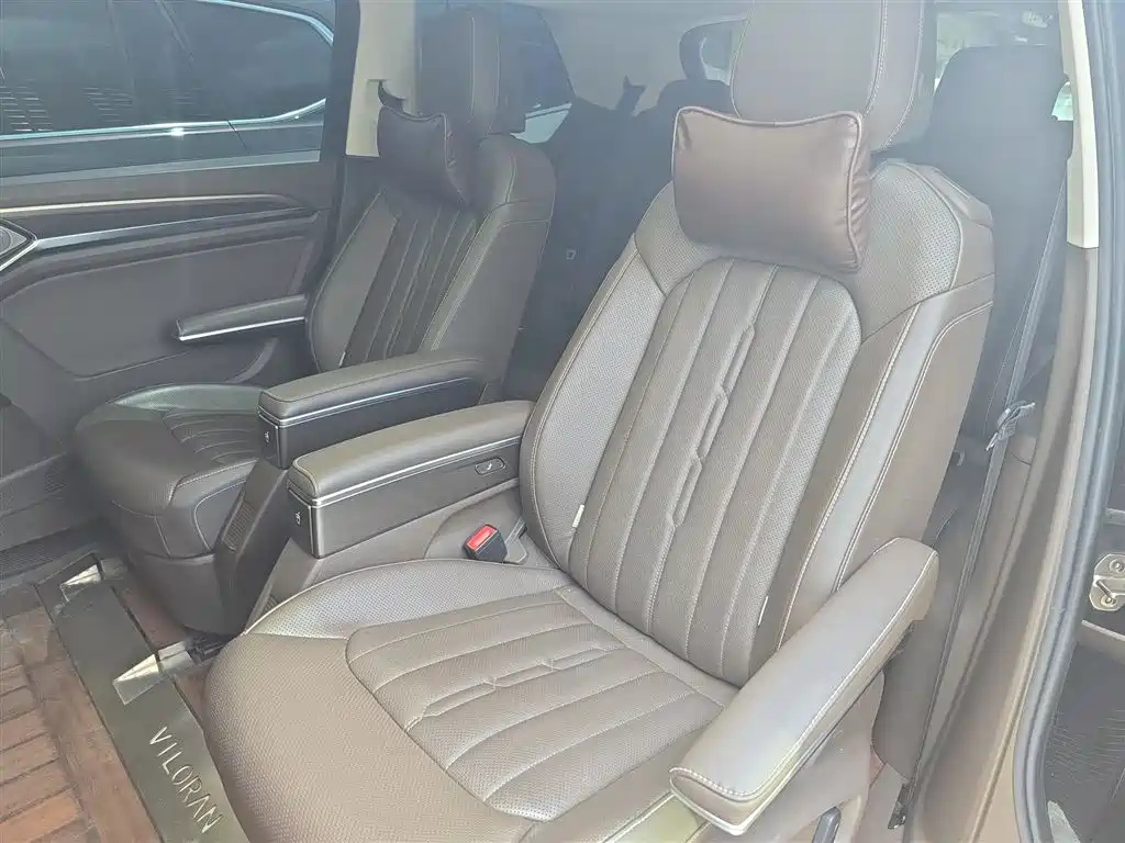 VOLKSWAGEN VILORAN 2020