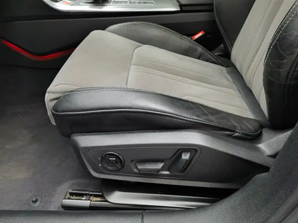 AUDI A6L 2019