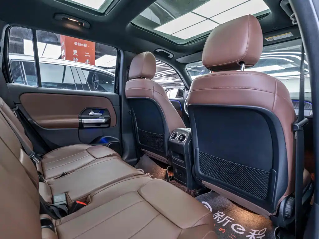 MERCEDES BENZ GLB 2021