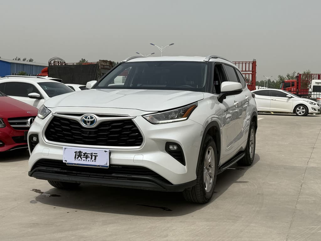 TOYOTA HIGHLANDER