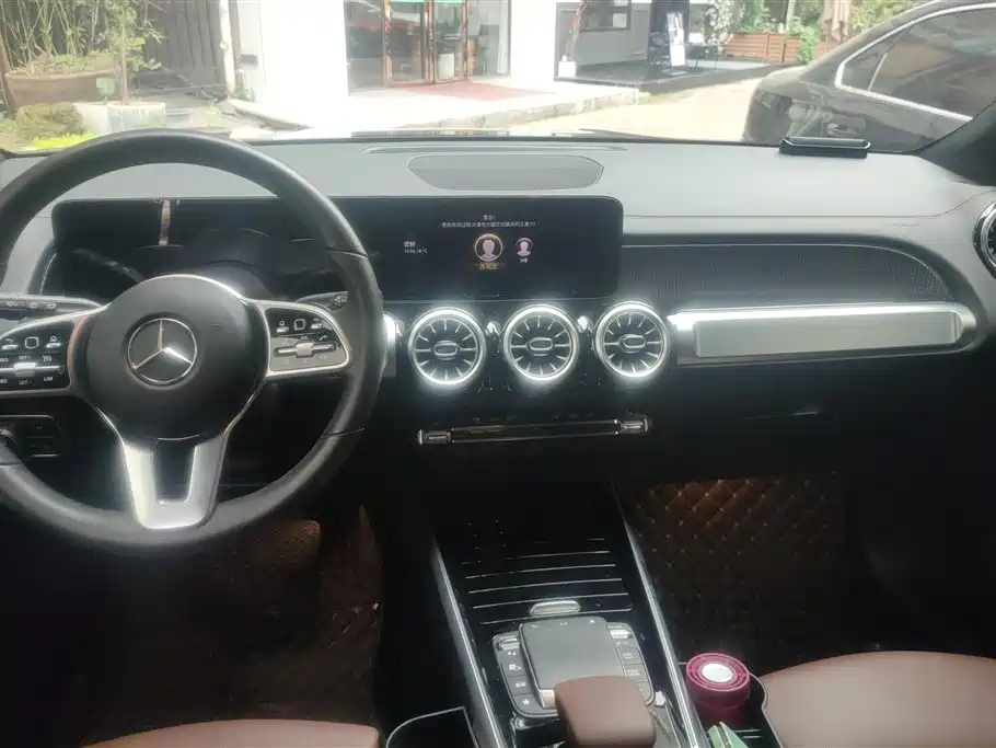 MERCEDES BENZ GLB 2021