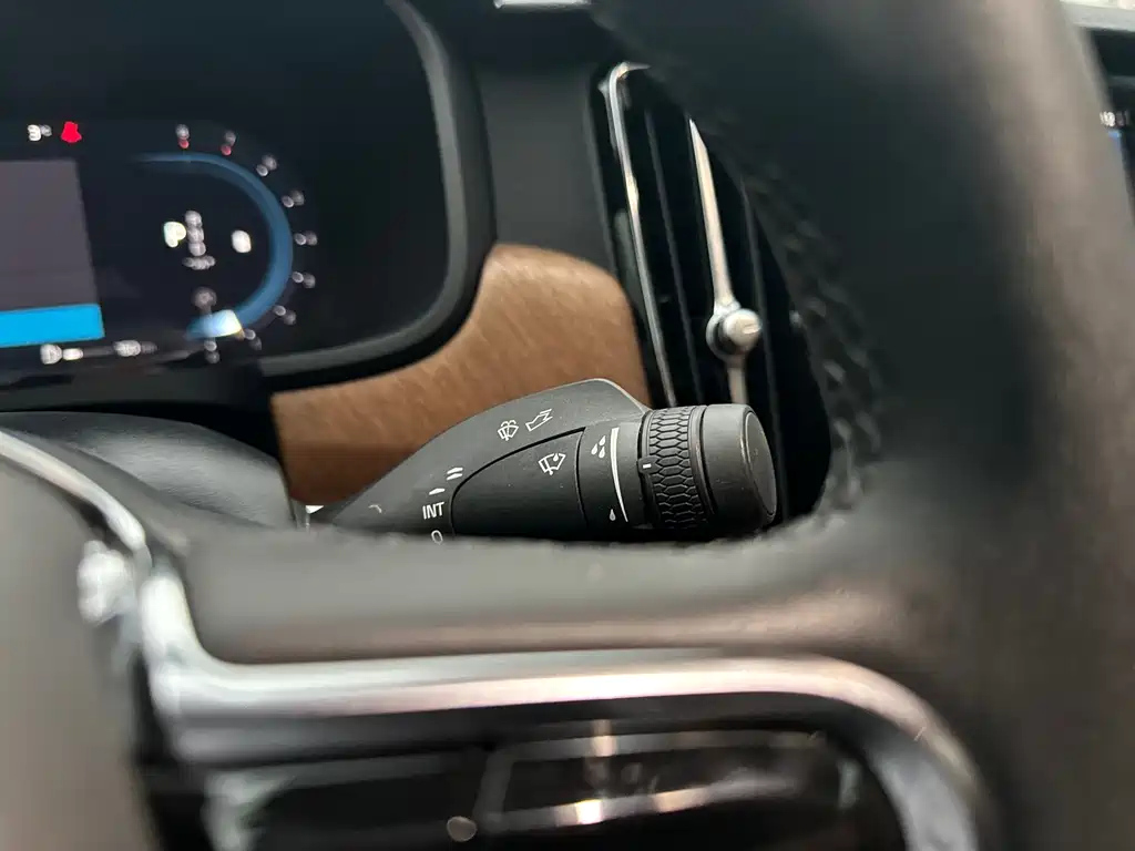 VOLVO S90 2022