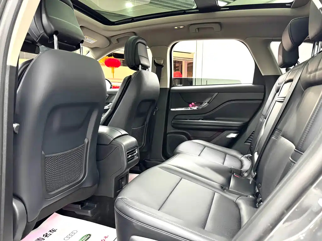 LINCOLN ADVENTURER 2023