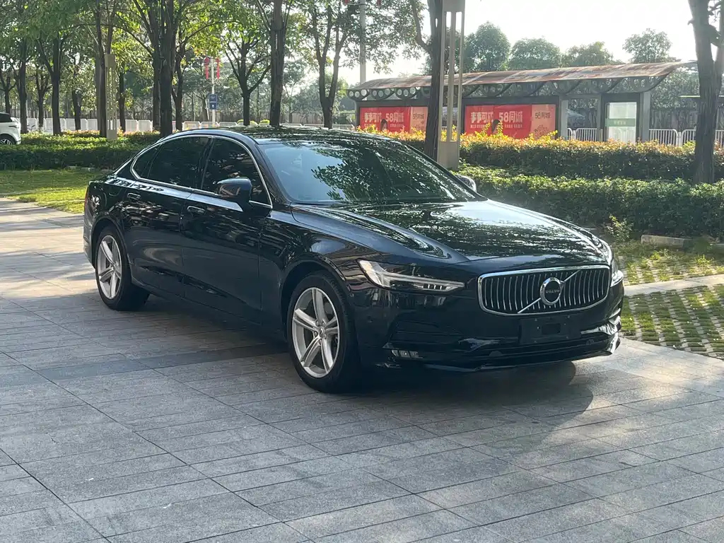 VOLVO S90 2017