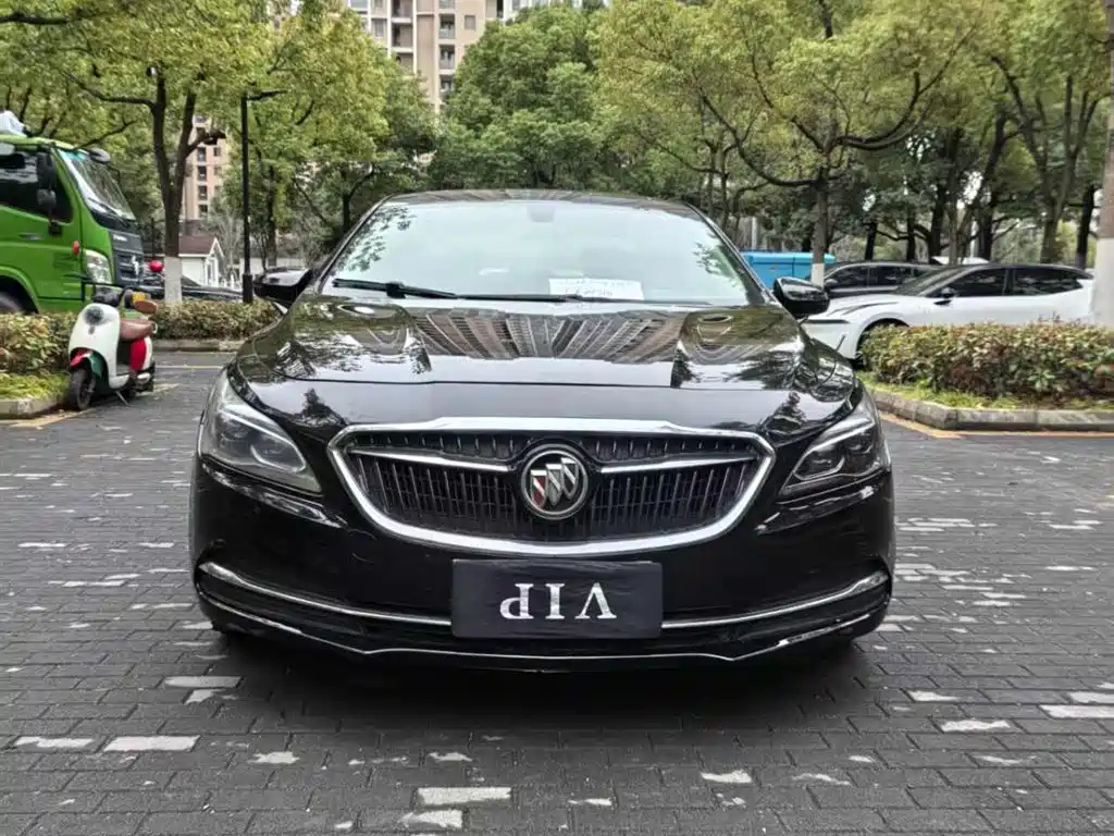 BUICK LACROSSE 2018
