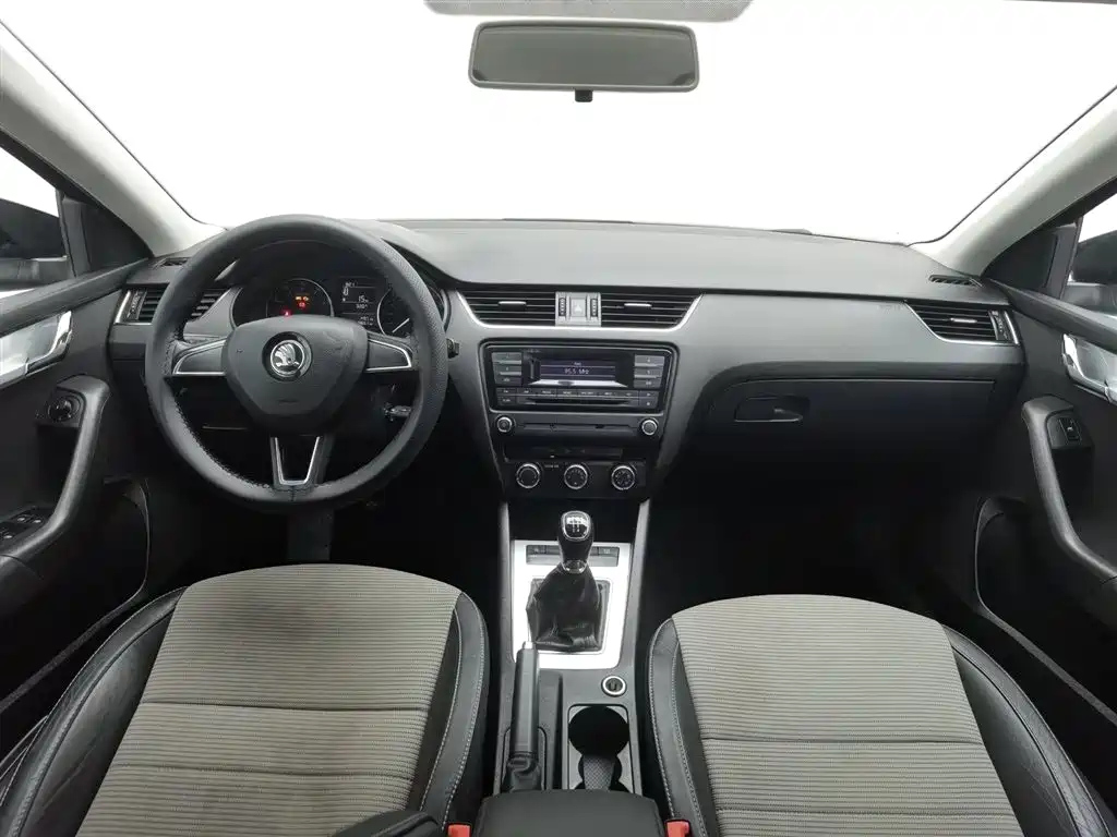 SKODA OCTAVIA 2017