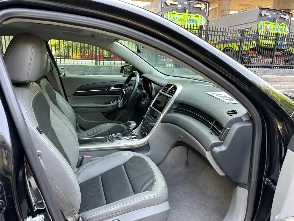 CHEVROLET MALIBU 2012