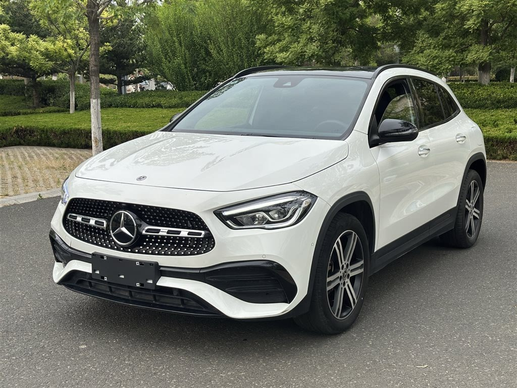 MERCEDES BENZ GLA 2022