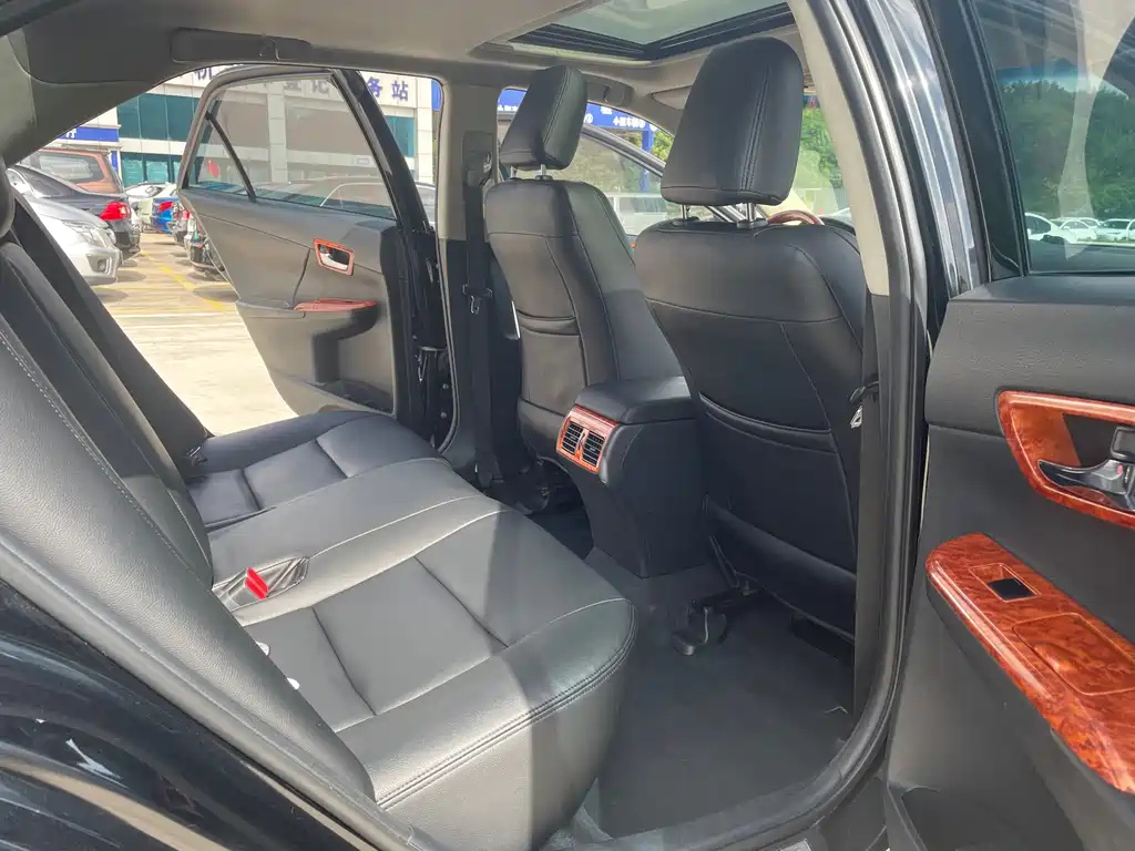 TOYOTA CAMRY 2015