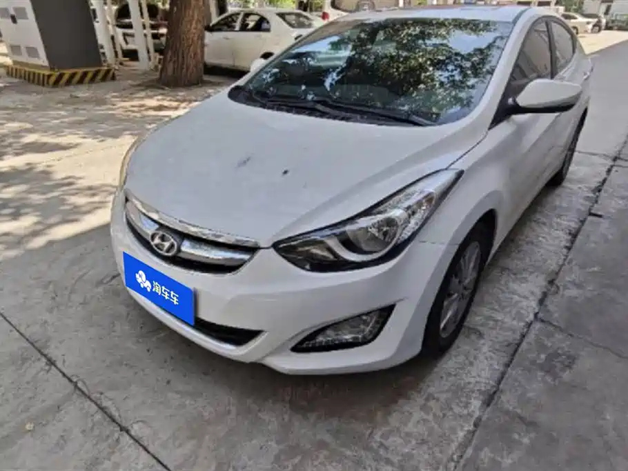 HYUNDAI ELANTRA 2012