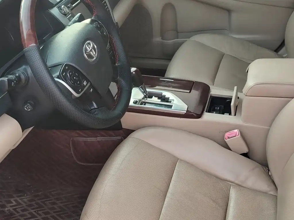 TOYOTA CAMRY 2012