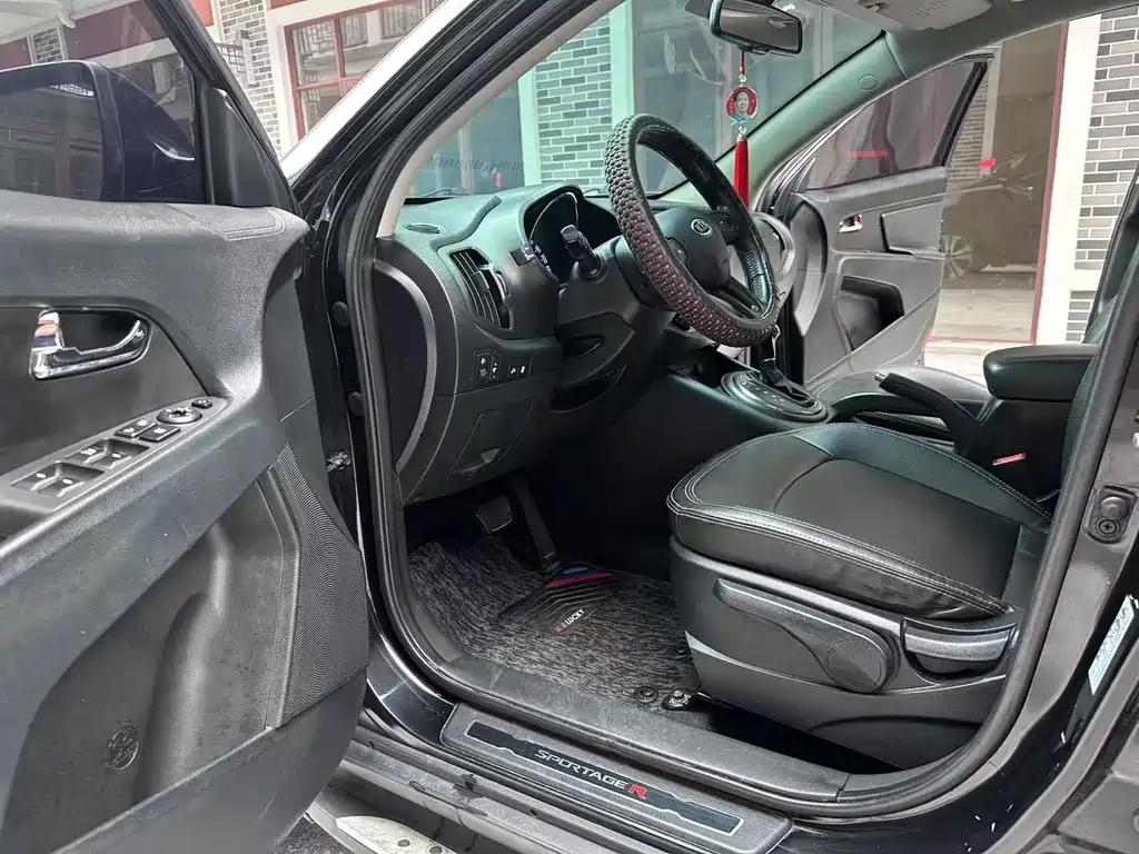 KIA SPORTAGE 2012