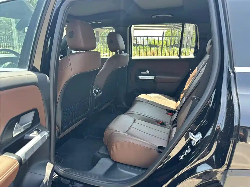 MERCEDES BENZ GLB 2024