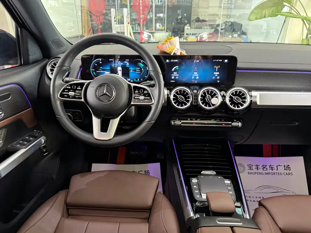 MERCEDES BENZ GLB 2023