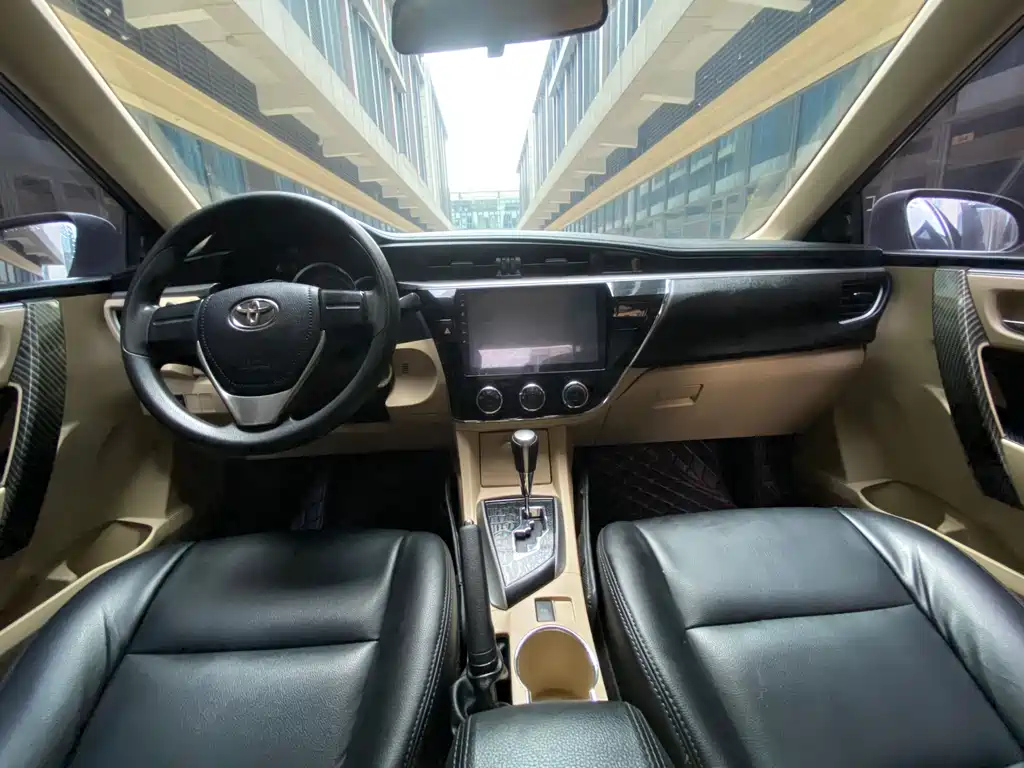 TOYOTA COROLLA 2014