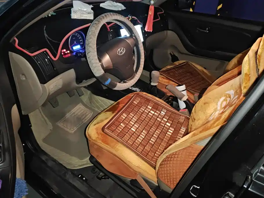 HYUNDAI CELESTA 2015