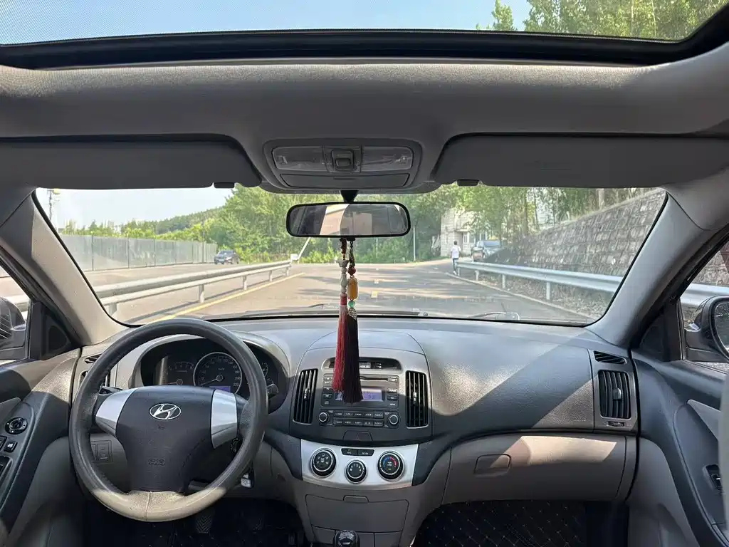 HYUNDAI CELESTA 2010