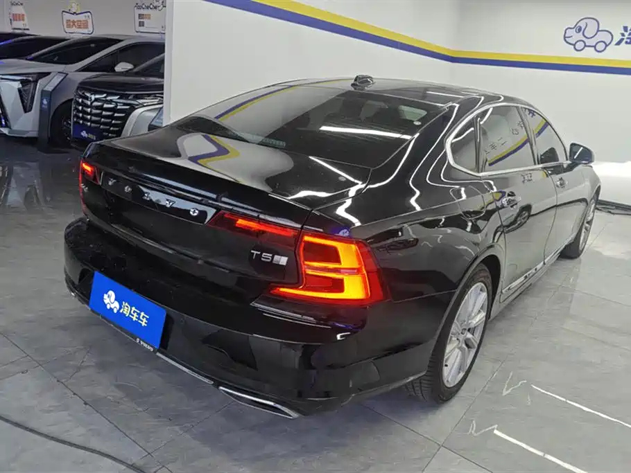 VOLVO S90 2020