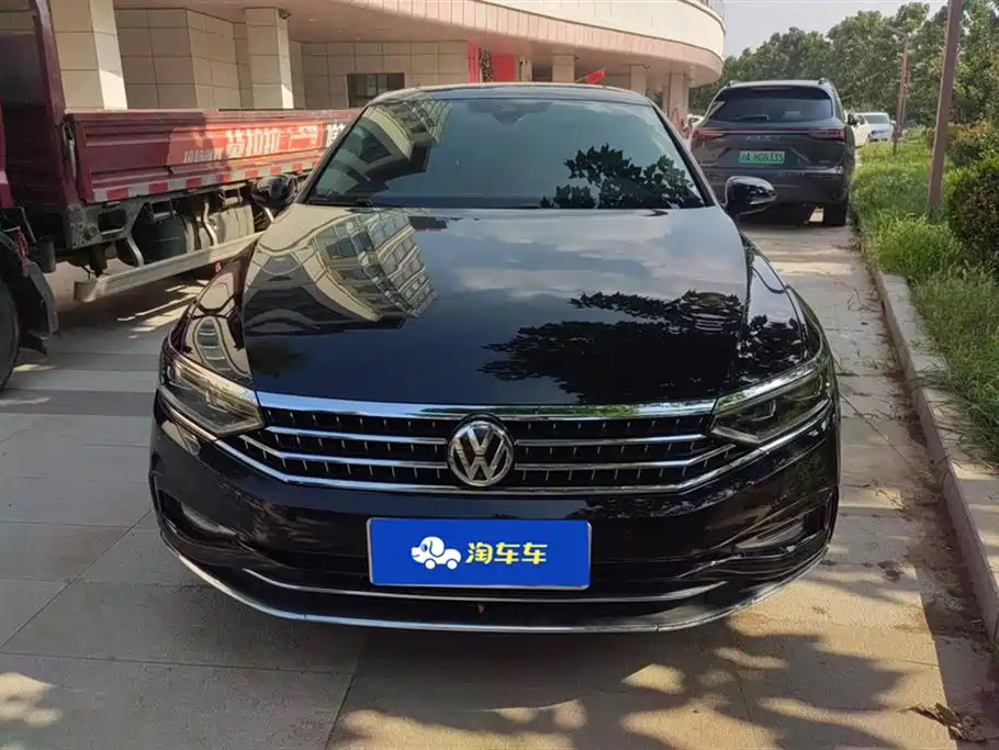 VOLKSWAGEN MAGOTAN 2020
