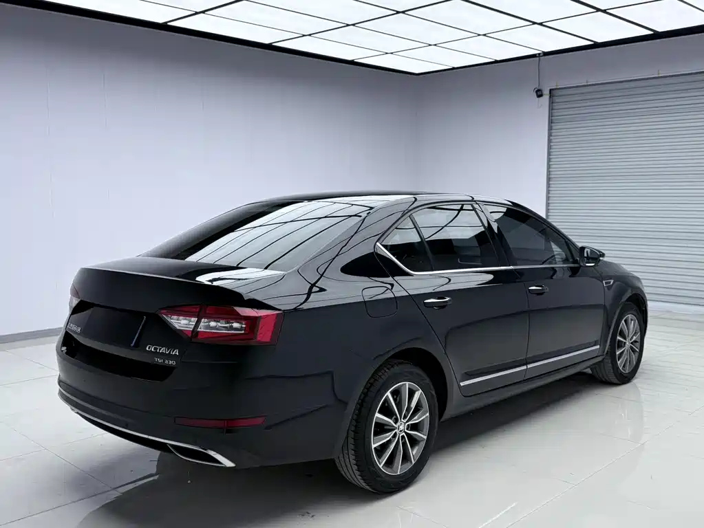 SKODA OCTAVIA 2020