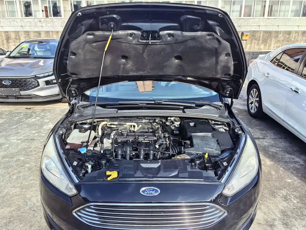 FORD FOCUS 2015