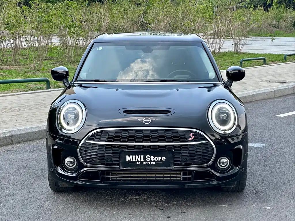 MINI CLUBMAN 2022