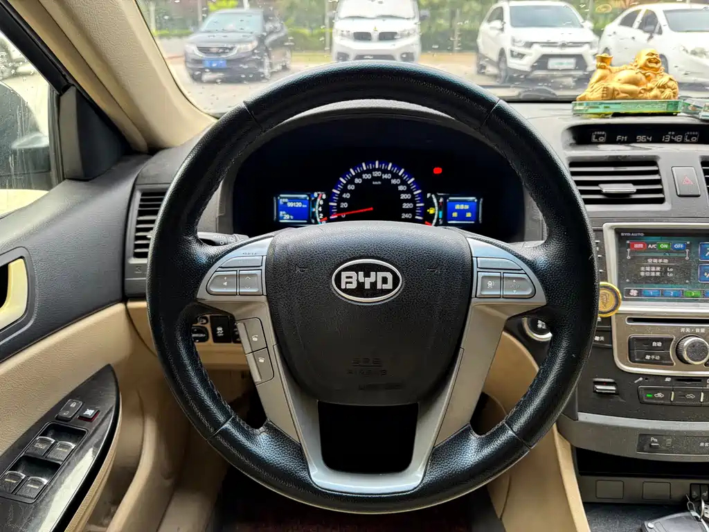 BYD G6 2013