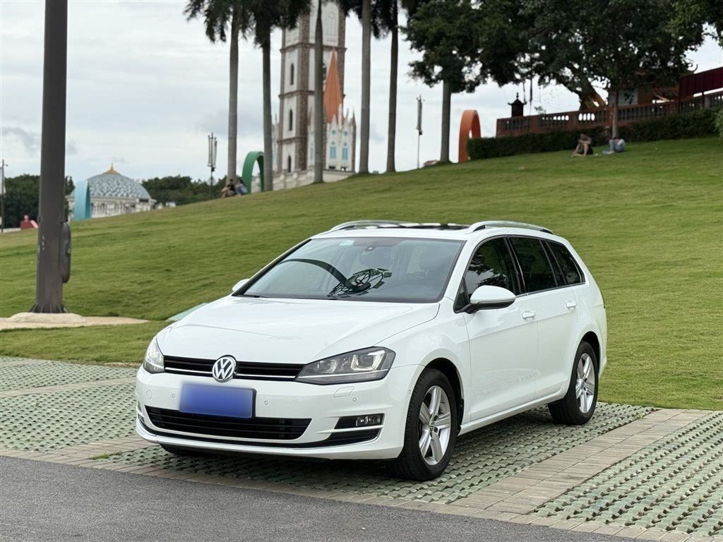 VOLKSWAGEN GOLF IMPORT 2014
