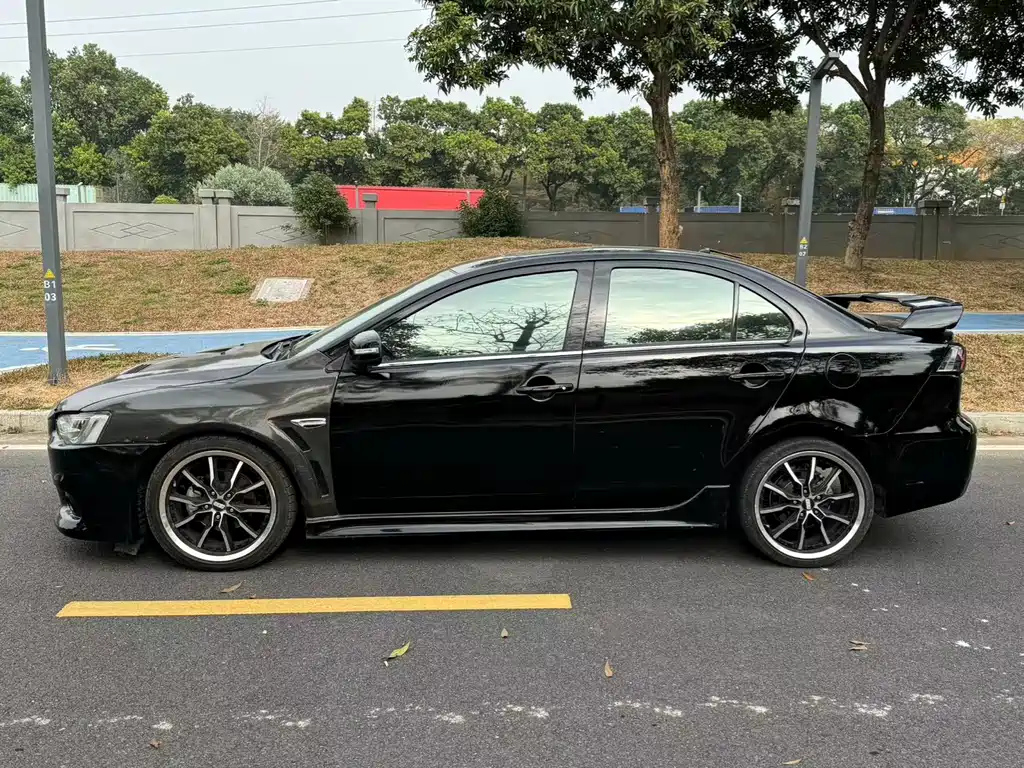 MITSUBISHI LANCER EX 2016