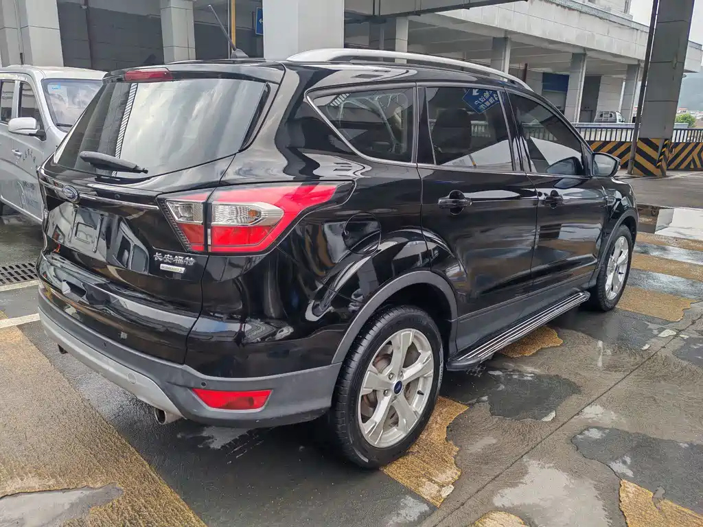 FORD ESCAPE 2017