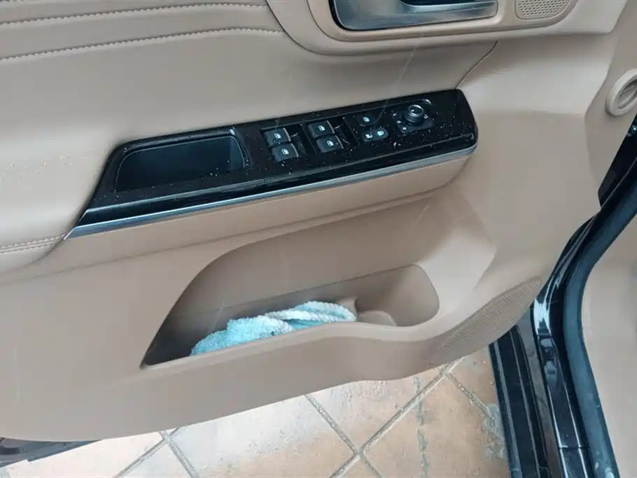 OTHER REFINE RF8 PHEV 2024