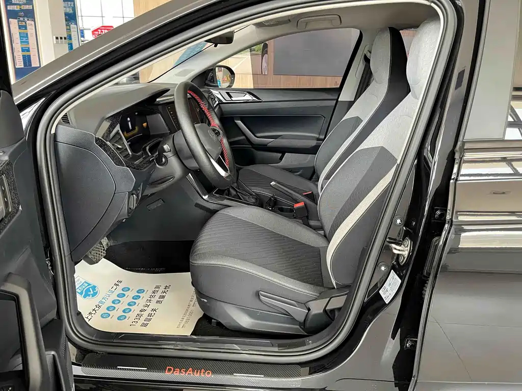 VOLKSWAGEN LAVIDA 2024