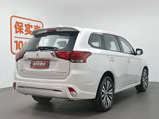 Заказать MITSUBISHI OUTLANDER