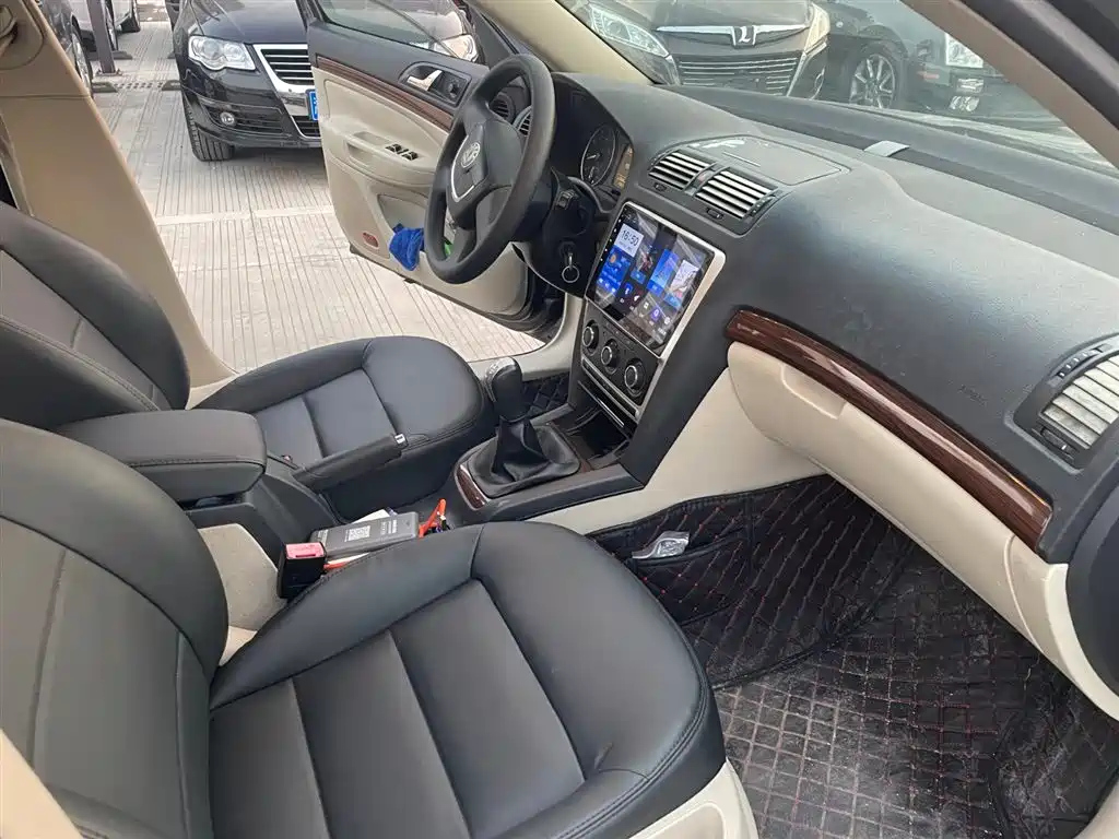 SKODA OCTAVIA 2011