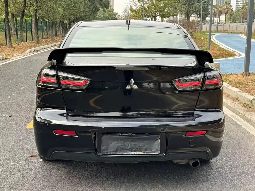 MITSUBISHI LANCER EX 2016