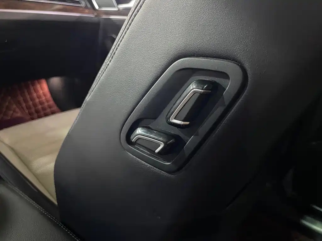 VOLKSWAGEN MAGOTAN 2018